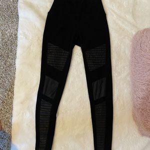 ALO yoga Moto leggings